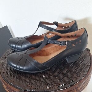 Cobb Hill Women's Angelina T-Strap Black Size 11